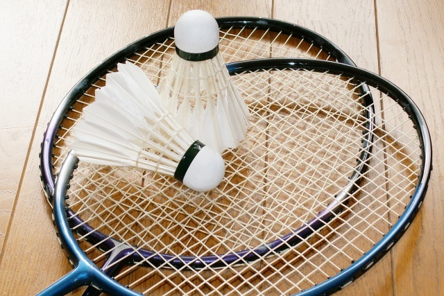 rackets-shuttles-wood